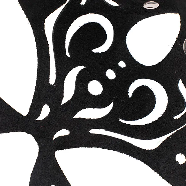 маска с вырезанными узорами с ушками зайки в Мурманске