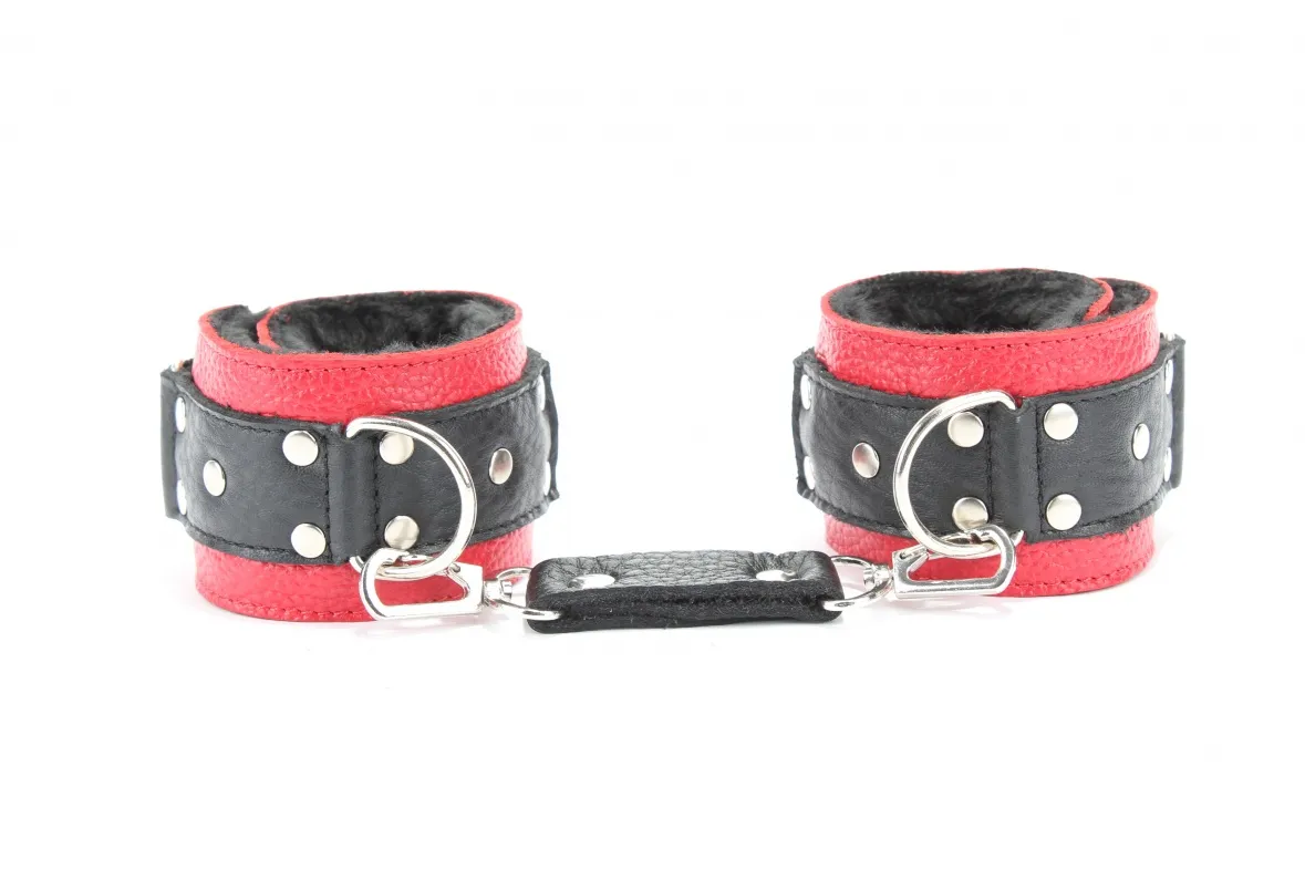 наручники  с мехом красно-чёрные 51009ars в Мурманске