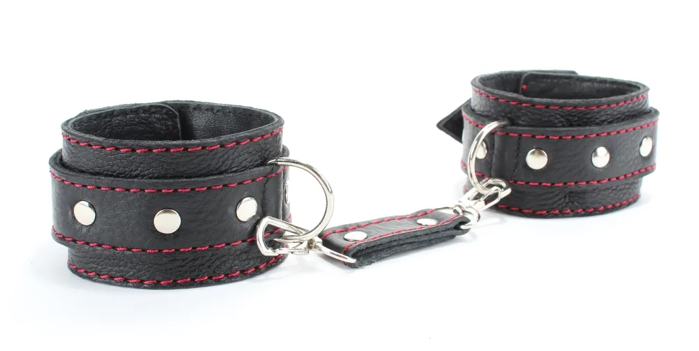 оковы на ноги с красной строчкой 56012ars в Мурманске