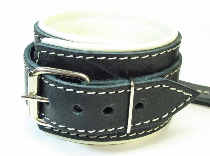 оковы на руки со светлым подкладом 51021ars в Мурманске