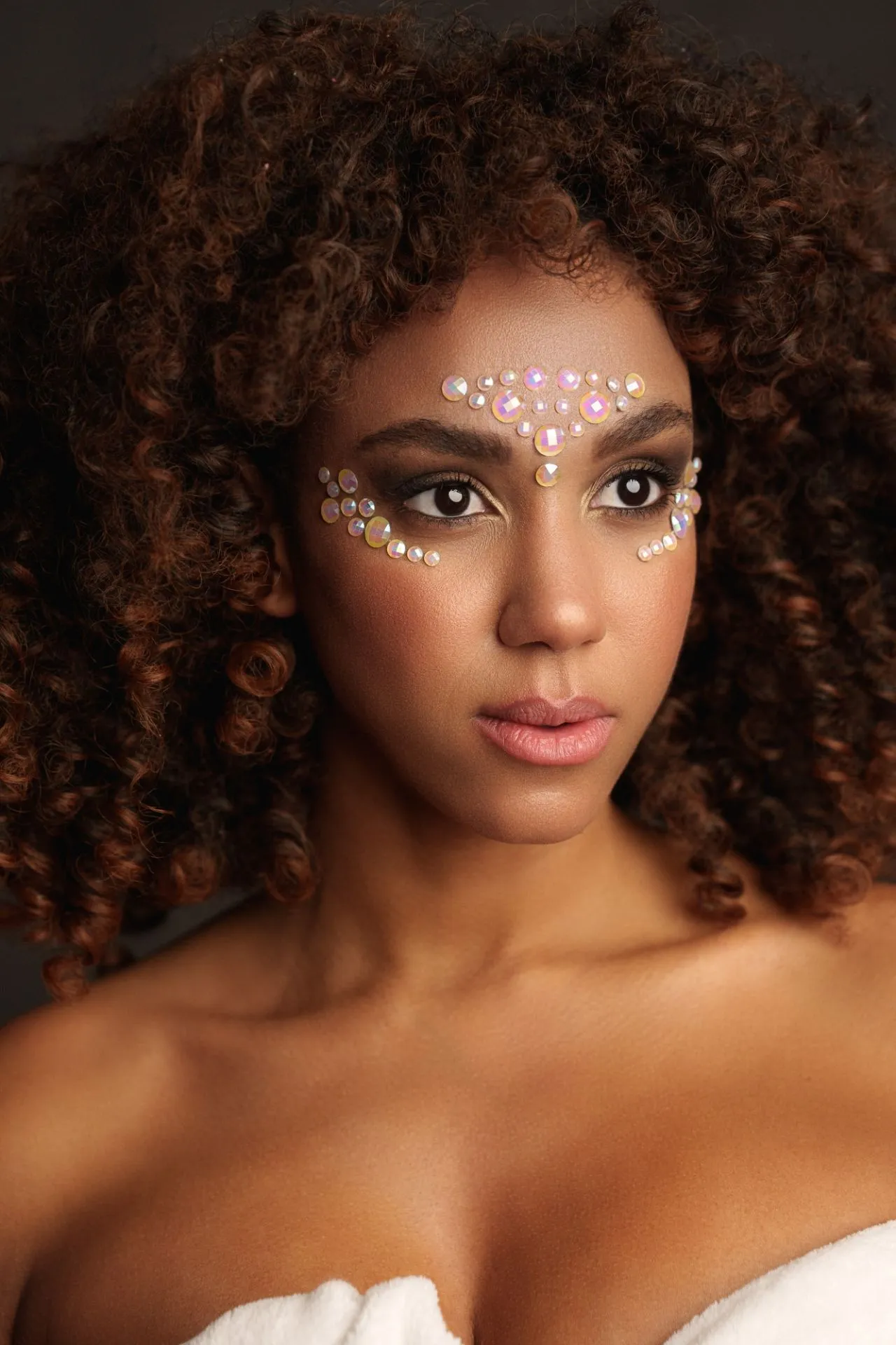 декоративное украшение (камни) на клеевой основе body jewelry stickers - face - glow in the dark - o в Мурманске