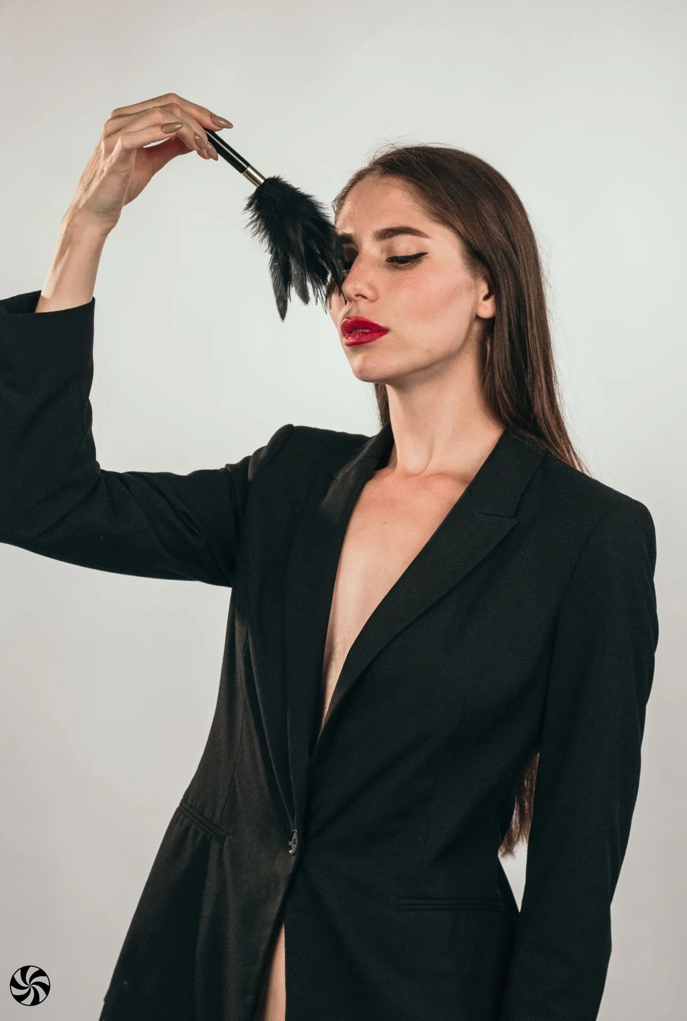 тиклер burlesque plume black 1082-02lola в Мурманске
